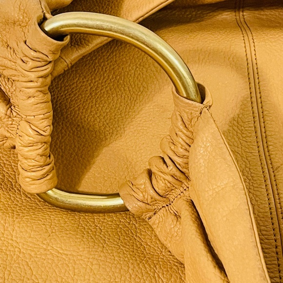 Elegant Anne Klein Cognac Leather Hobo Bag, Gold Hardware, 3 Interior Pockets - Picture 4 of 5